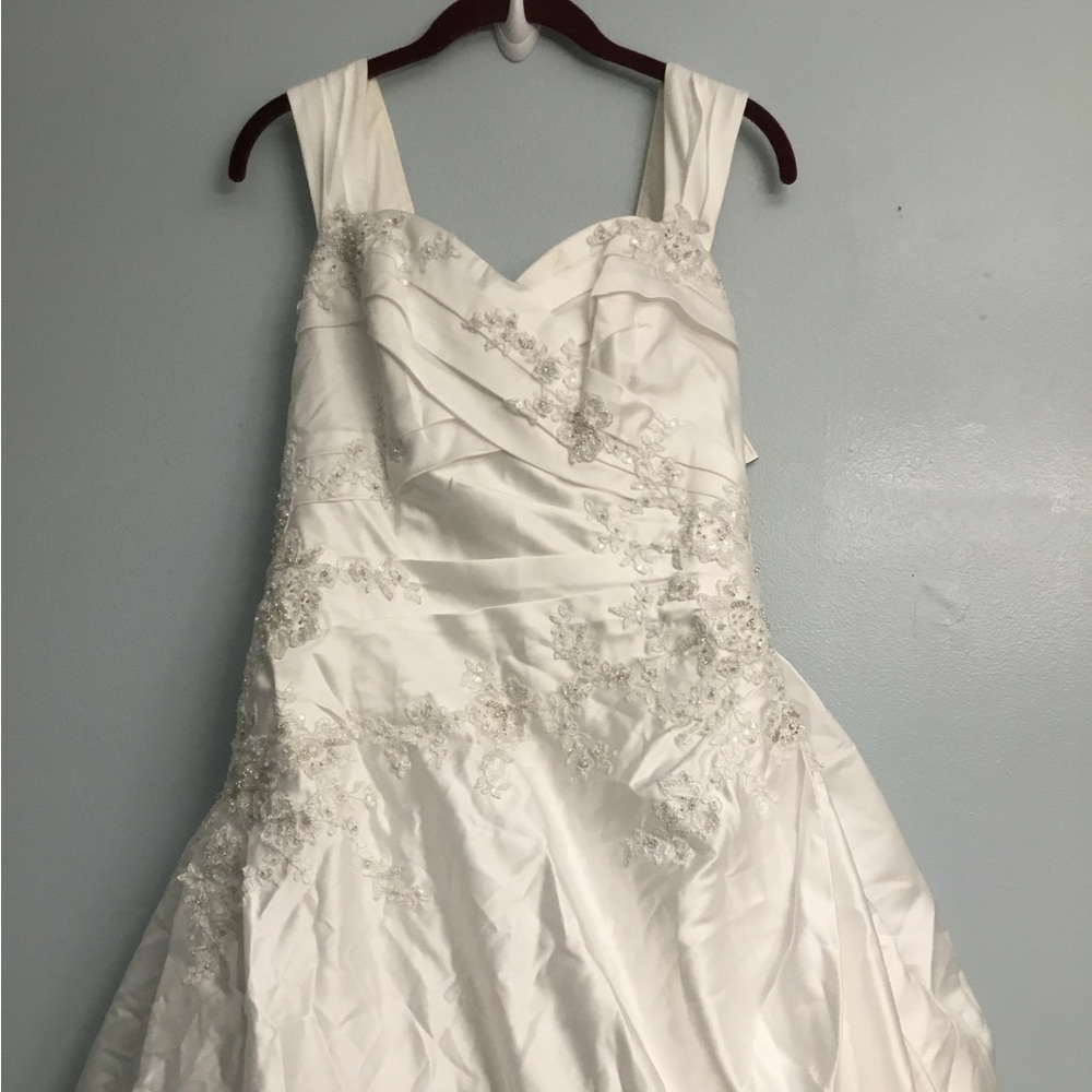 David bridals wedding dress